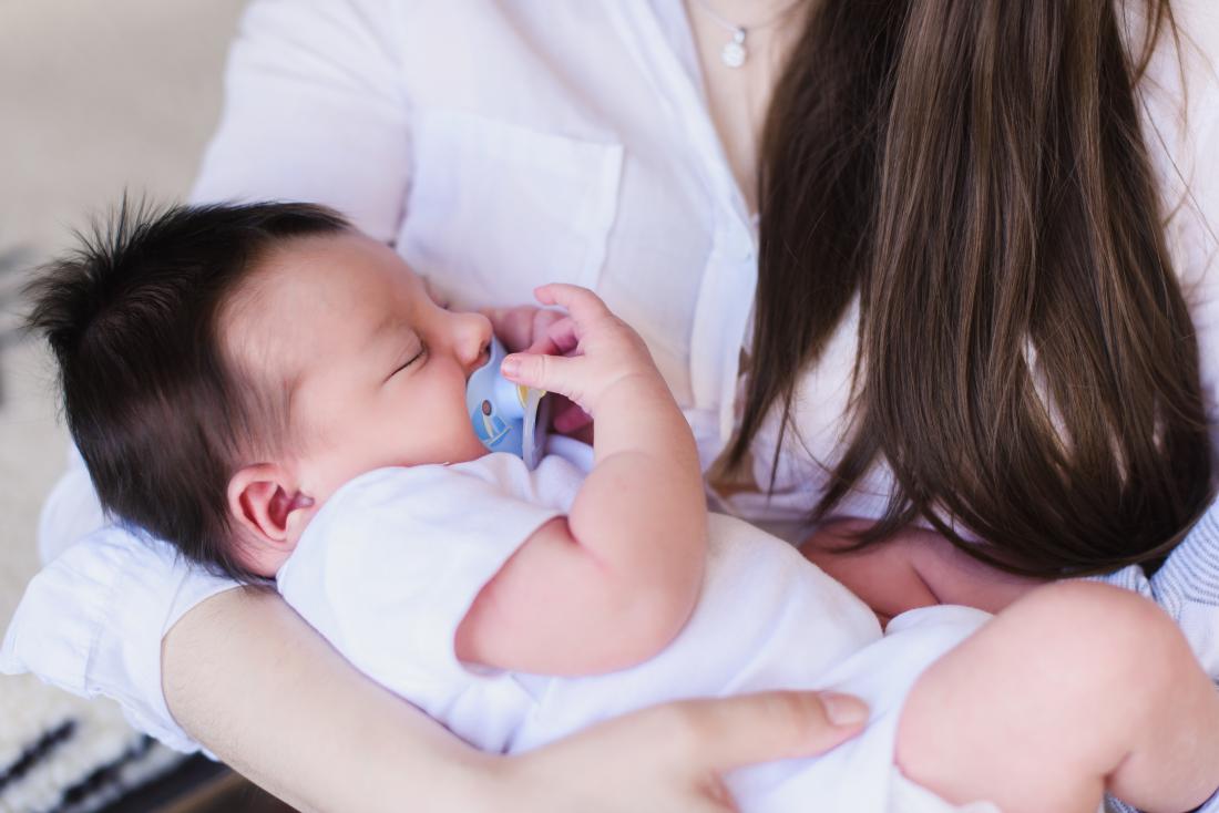 Can Babies Feed with Hiccups? Understanding the Impact and Tips for Feeding Comfortably