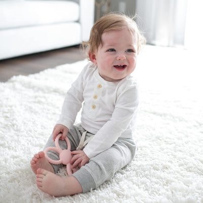 Dr. Brown's Flexees Teether, Pink Bunny, Soft 100% Silicone Baby Teether, BPA Free, 3m+, 1 Pack